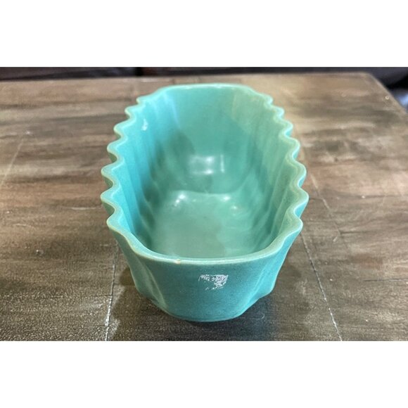 Vintage USA Pottery Turquoise Planter 8" Long Textured Scalloped Design Home De - Picture 5 of 11